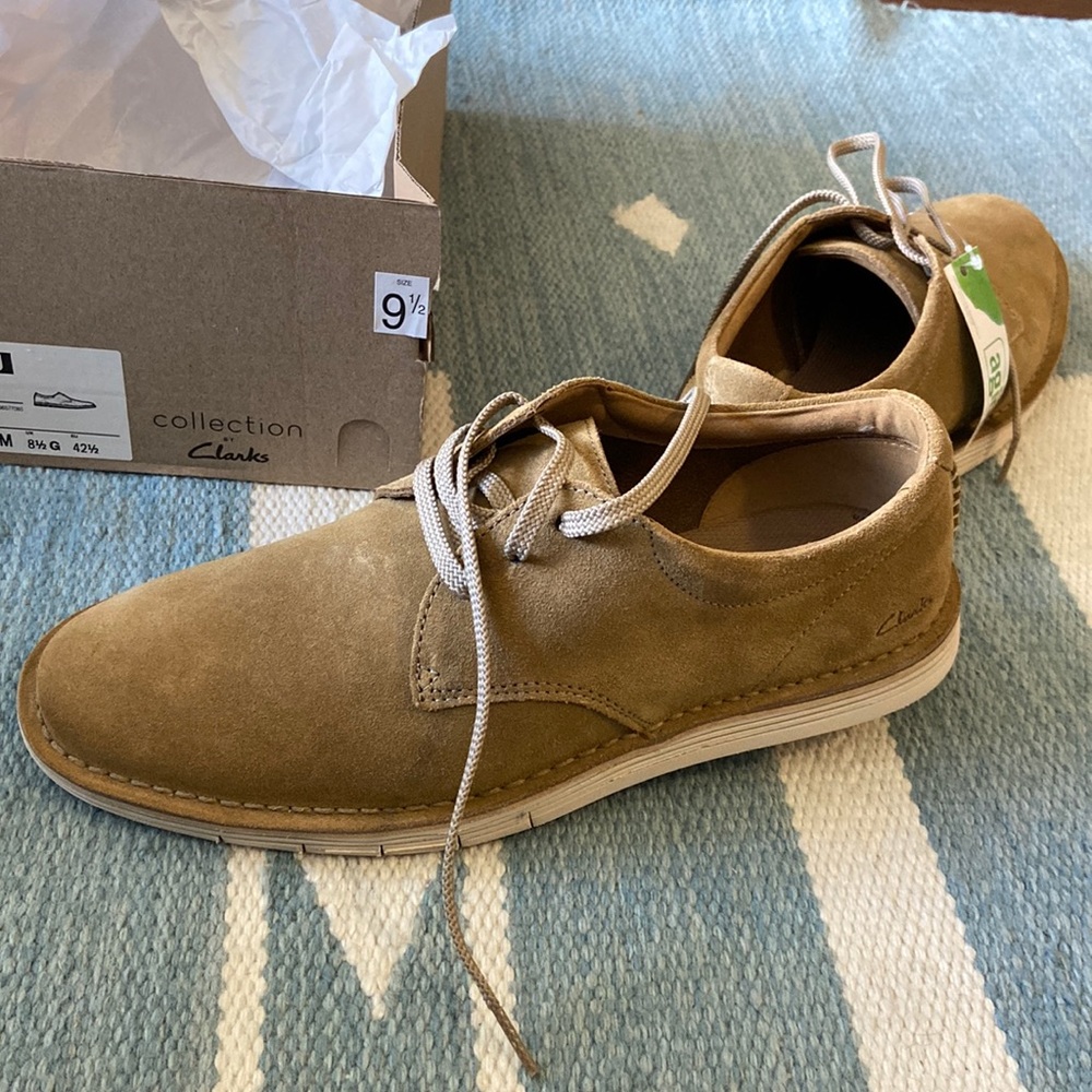Clarks ‘Forge Vibe’ dark suede shoe NWT